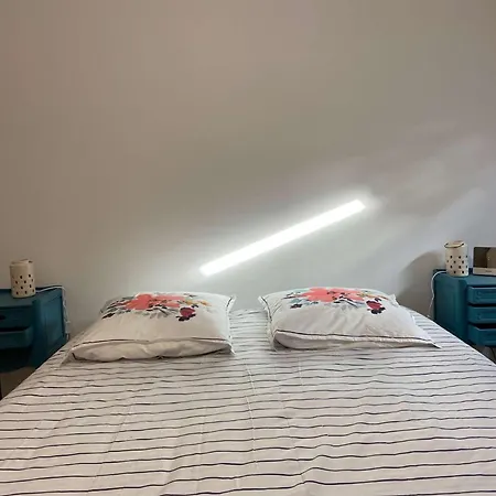 Maison 2 Pièces - Secteur Calme Et Verdoyant - - Lb900-008 Appartement